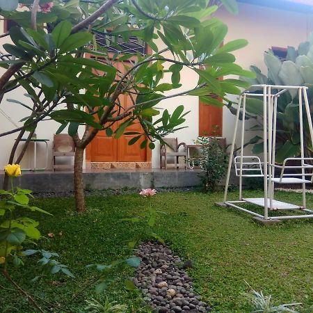 Doeloerkoe Homestay Solo Exterior foto