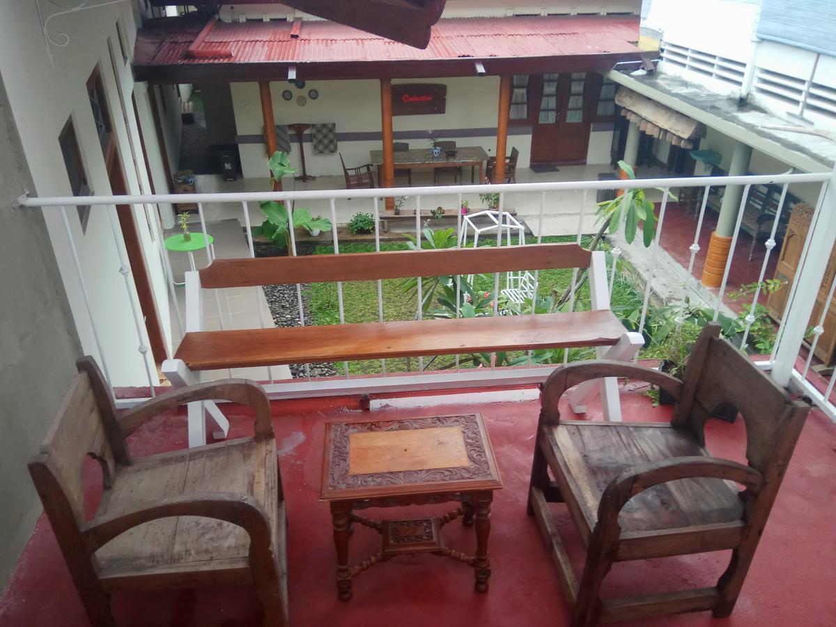 Doeloerkoe Homestay Solo Exterior foto
